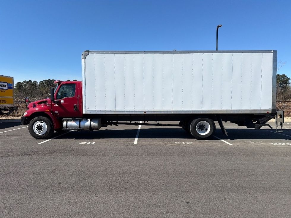 Medium Duty Box Truck-Light and Medium Duty Trucks-International-2022-MV607-Shreveport-LA-422,650\n\t\tmiles-$ 25,000 - Image 4