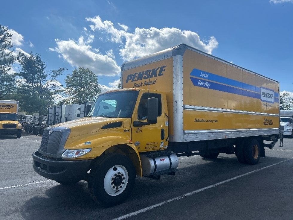 Medium Duty Box Truck-Light and Medium Duty Trucks-International-2022-MV607-South Plainfield-NJ-211,495\n\t\tmiles-$ 47,250 - Image 3