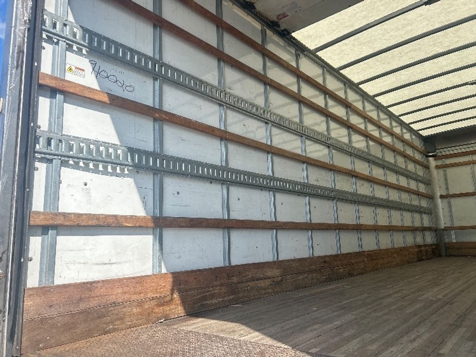 Medium Duty Box Truck-Light and Medium Duty Trucks-International-2022-MV607-South Plainfield-NJ-211,495\n\t\tmiles-$ 47,250 - Image 11