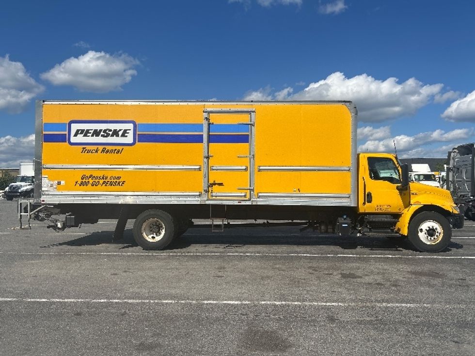 Medium Duty Box Truck-Light and Medium Duty Trucks-International-2022-MV607-South Plainfield-NJ-211,495\n\t\tmiles-$ 47,250 - Image 15