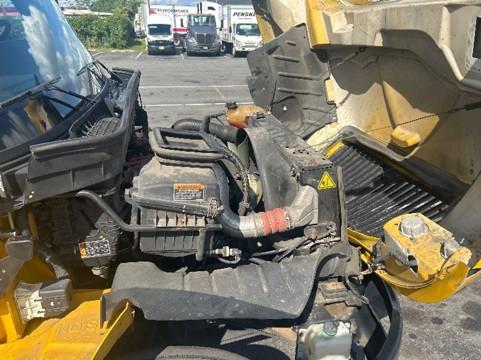 Medium Duty Box Truck-Light and Medium Duty Trucks-International-2022-MV607-South Plainfield-NJ-211,495\n\t\tmiles-$ 47,250 - Image 23