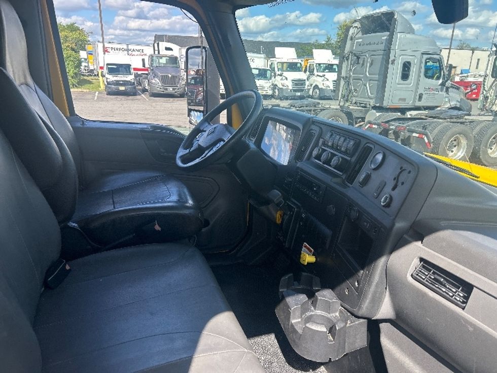 Medium Duty Box Truck-Light and Medium Duty Trucks-International-2022-MV607-South Plainfield-NJ-211,495\n\t\tmiles-$ 47,250 - Image 22