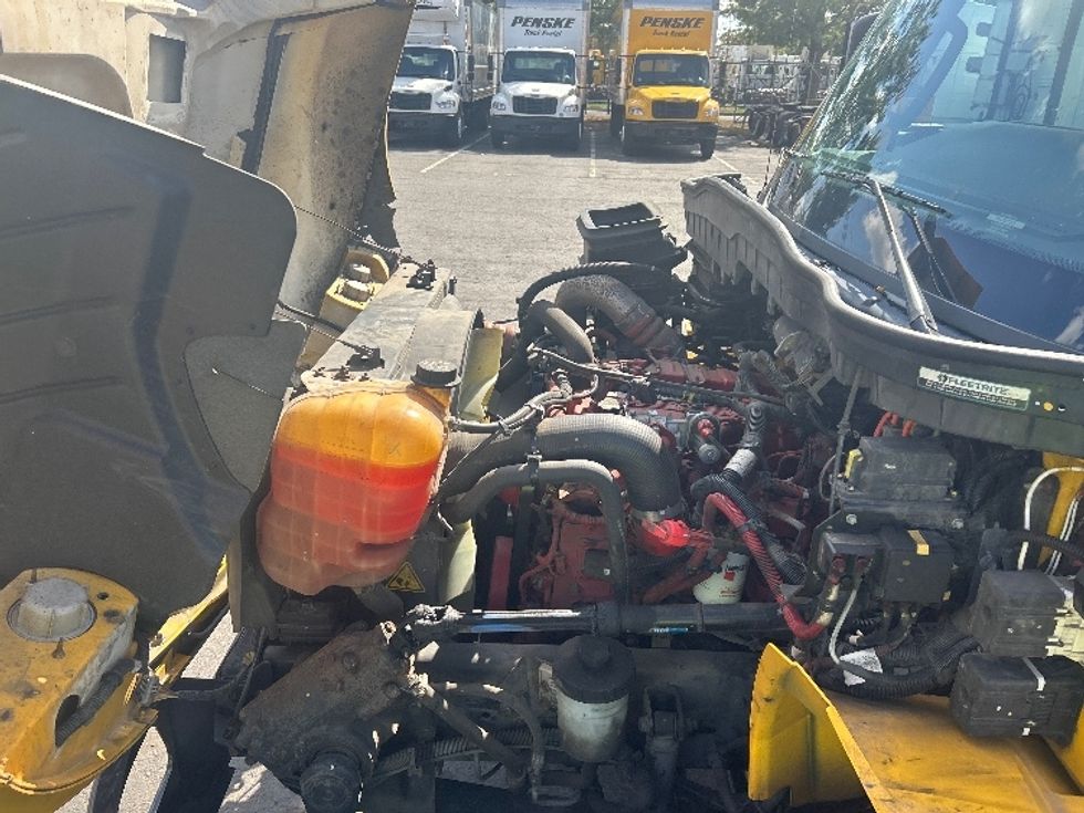 Medium Duty Box Truck-Light and Medium Duty Trucks-International-2022-MV607-South Plainfield-NJ-211,495\n\t\tmiles-$ 47,250 - Image 24