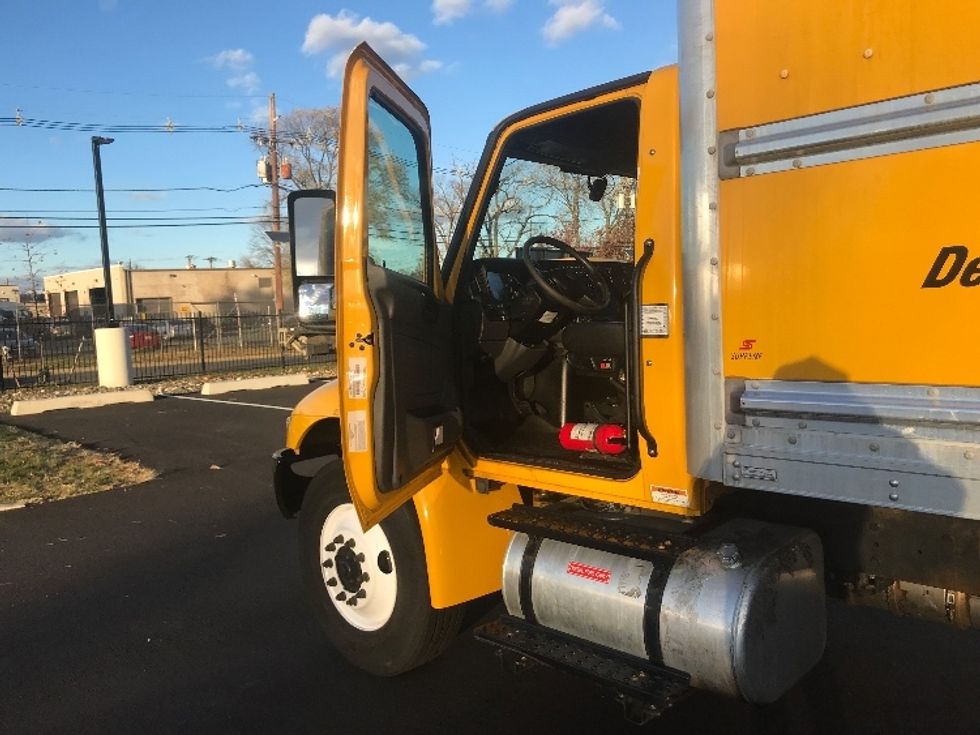 Medium Duty Box Truck-Light and Medium Duty Trucks-International-2022-MV607-South Plainfield-NJ-236,385\n\t\tmiles-$ 42,750 - Image 16