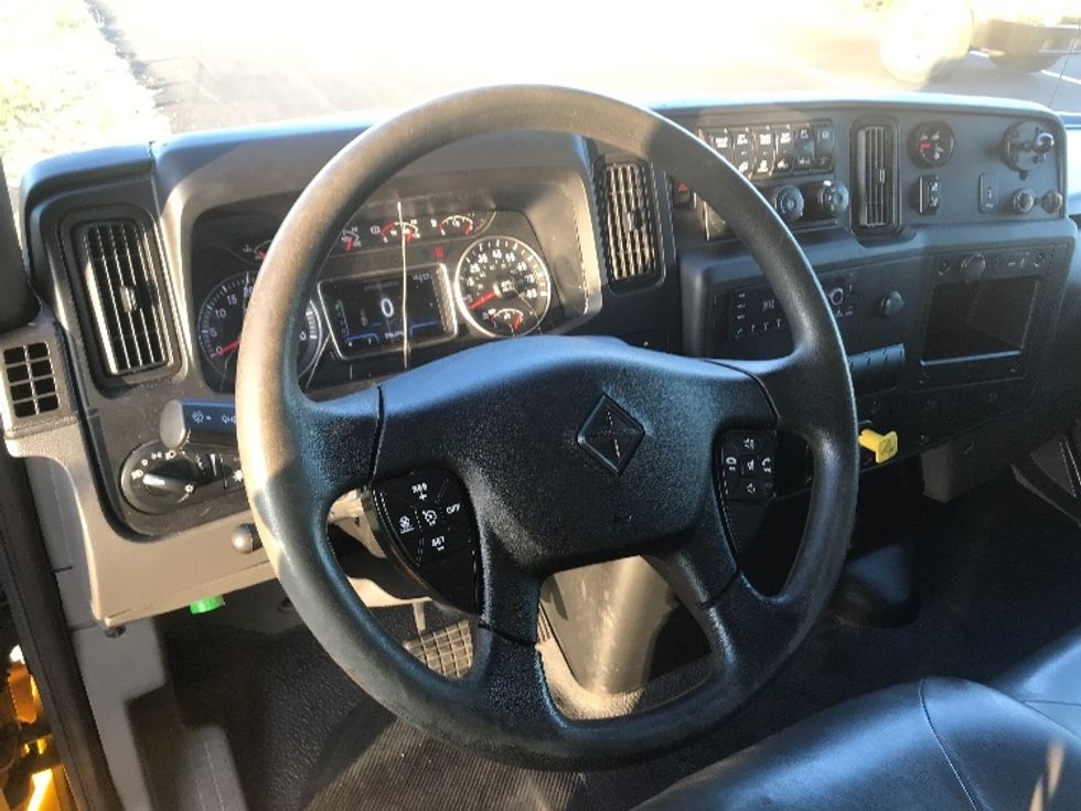 Medium Duty Box Truck-Light and Medium Duty Trucks-International-2022-MV607-South Plainfield-NJ-236,385\n\t\tmiles-$ 42,750 - Image 18