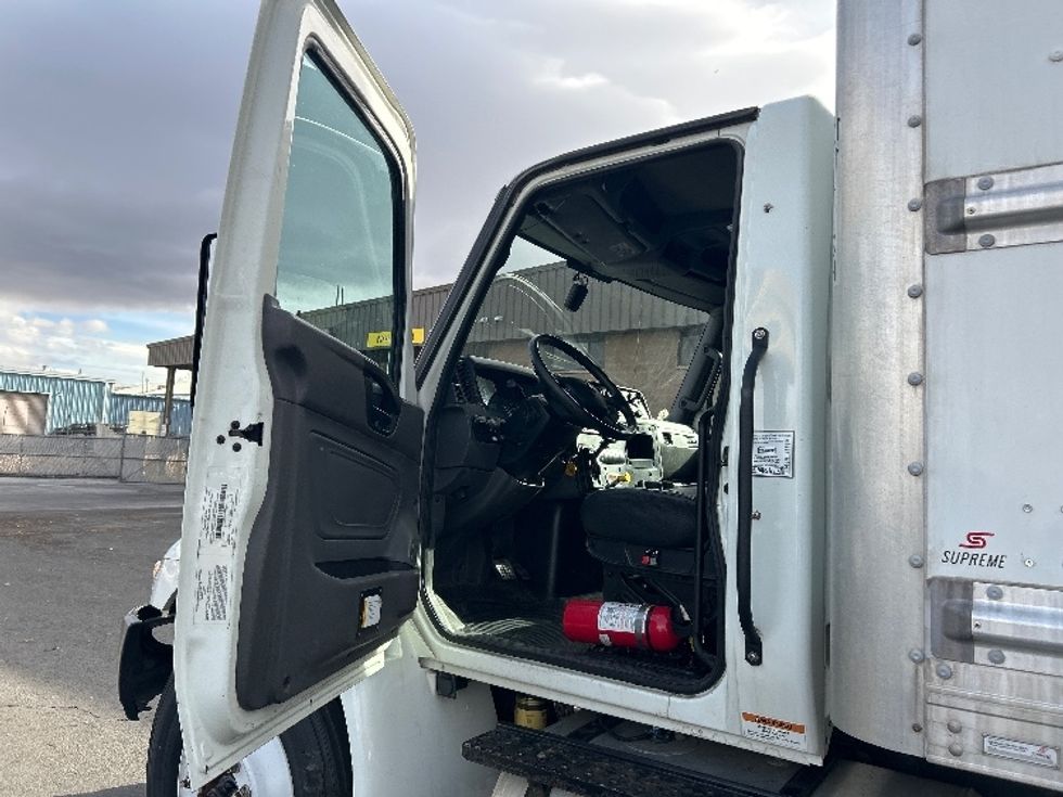 Medium Duty Box Truck-Light and Medium Duty Trucks-International-2022-MV607-Sparks-NV-132,892\n\t\tmiles-$ 67,750 - Image 16