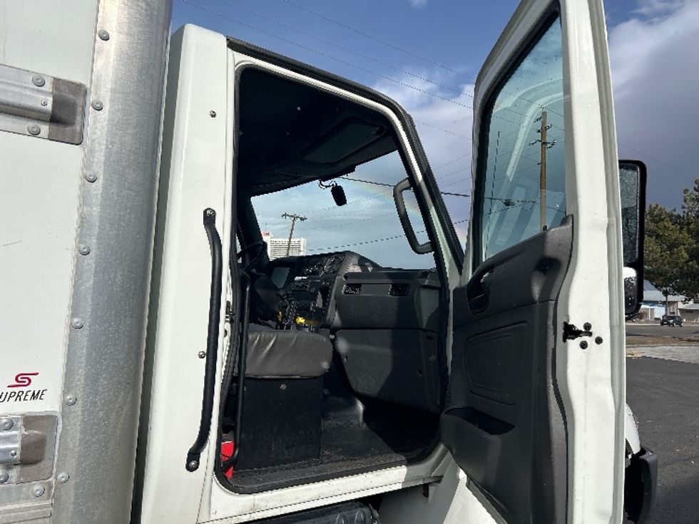 Medium Duty Box Truck-Light and Medium Duty Trucks-International-2022-MV607-Sparks-NV-132,892\n\t\tmiles-$ 67,750 - Image 20