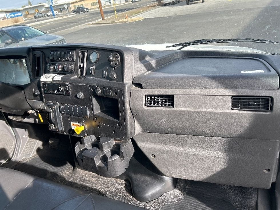 Medium Duty Box Truck-Light and Medium Duty Trucks-International-2022-MV607-Sparks-NV-132,892\n\t\tmiles-$ 67,750 - Image 21