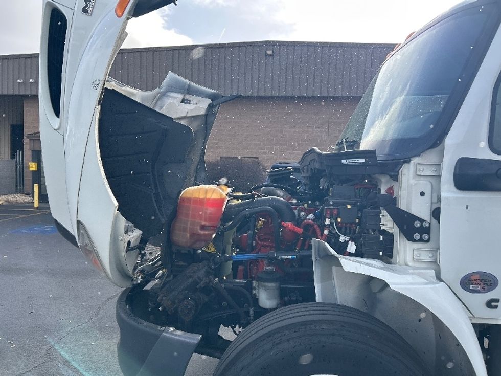 Medium Duty Box Truck-Light and Medium Duty Trucks-International-2022-MV607-Sparks-NV-132,892\n\t\tmiles-$ 67,750 - Image 24