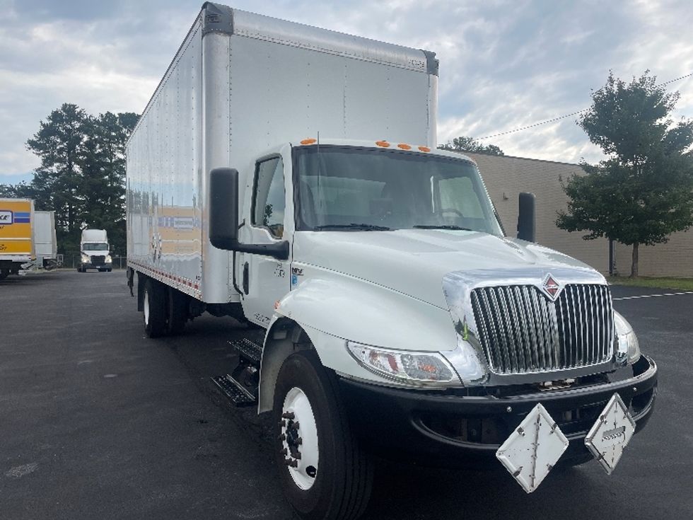 Medium Duty Box Truck-Light and Medium Duty Trucks-International-2022-MV607-Spartanburg-SC-154,340\n\t\tmiles-$ 57,000 - Image 1