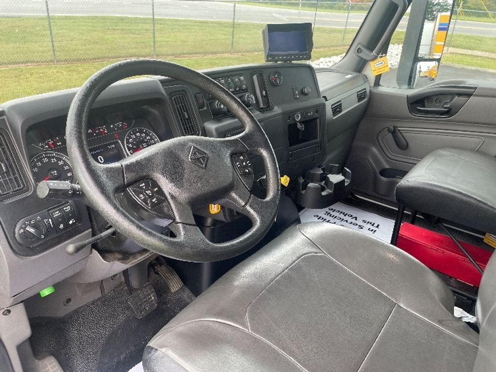 Medium Duty Box Truck-Light and Medium Duty Trucks-International-2022-MV607-Spartanburg-SC-154,340\n\t\tmiles-$ 57,000 - Image 17
