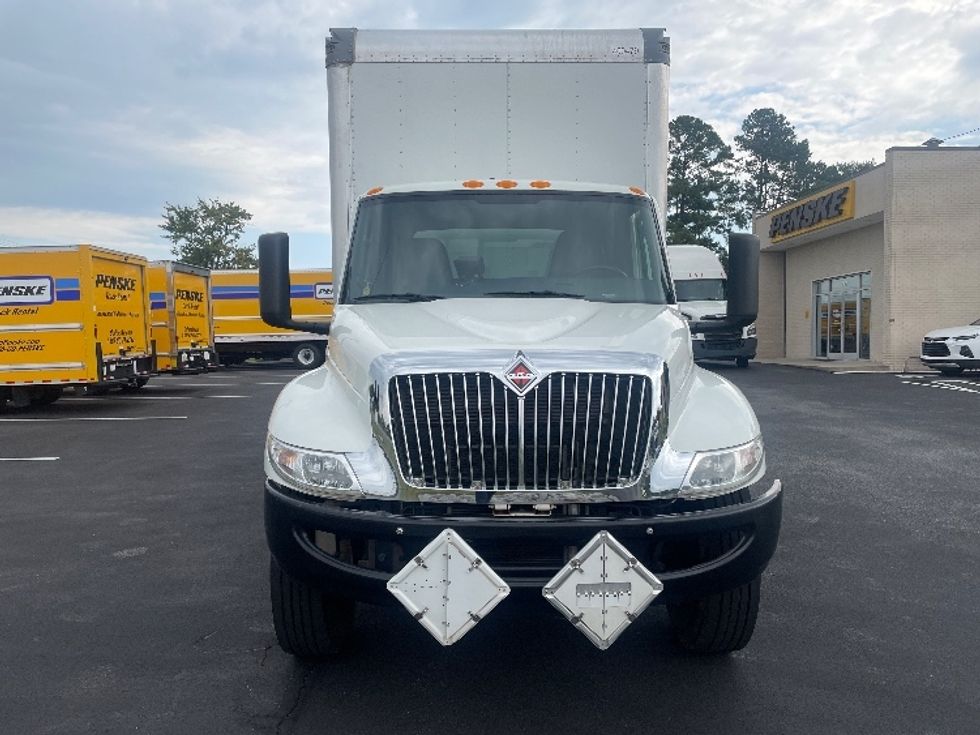 Medium Duty Box Truck-Light and Medium Duty Trucks-International-2022-MV607-Spartanburg-SC-154,340\n\t\tmiles-$ 57,000 - Image 2