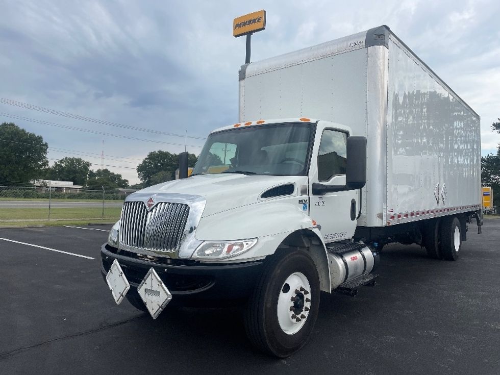 Medium Duty Box Truck-Light and Medium Duty Trucks-International-2022-MV607-Spartanburg-SC-154,340\n\t\tmiles-$ 57,000 - Image 3
