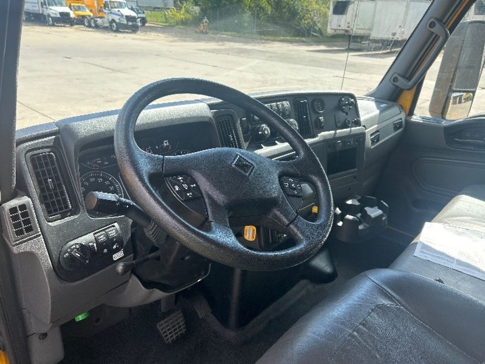 Medium Duty Box Truck-Light and Medium Duty Trucks-International-2022-MV607-Springfield-MA-223,330\n\t\tmiles-$ 43,500 - Image 17