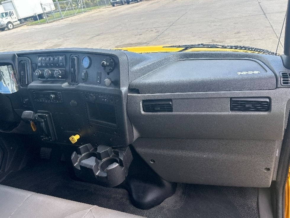 Medium Duty Box Truck-Light and Medium Duty Trucks-International-2022-MV607-Springfield-MA-223,330\n\t\tmiles-$ 43,500 - Image 21
