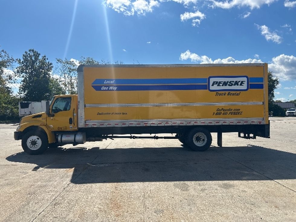 Medium Duty Box Truck-Light and Medium Duty Trucks-International-2022-MV607-Springfield-MA-223,330\n\t\tmiles-$ 43,500 - Image 4
