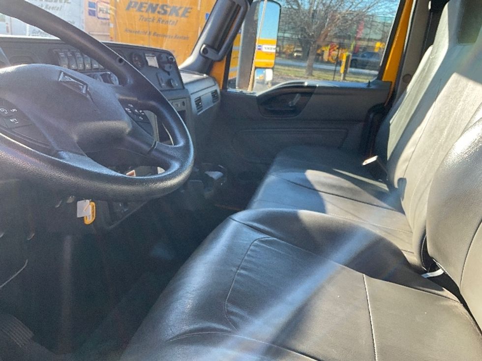 Medium Duty Box Truck-Light and Medium Duty Trucks-International-2022-MV607-Springfield-MO-256,728\n\t\tmiles-$ 42,500 - Image 17