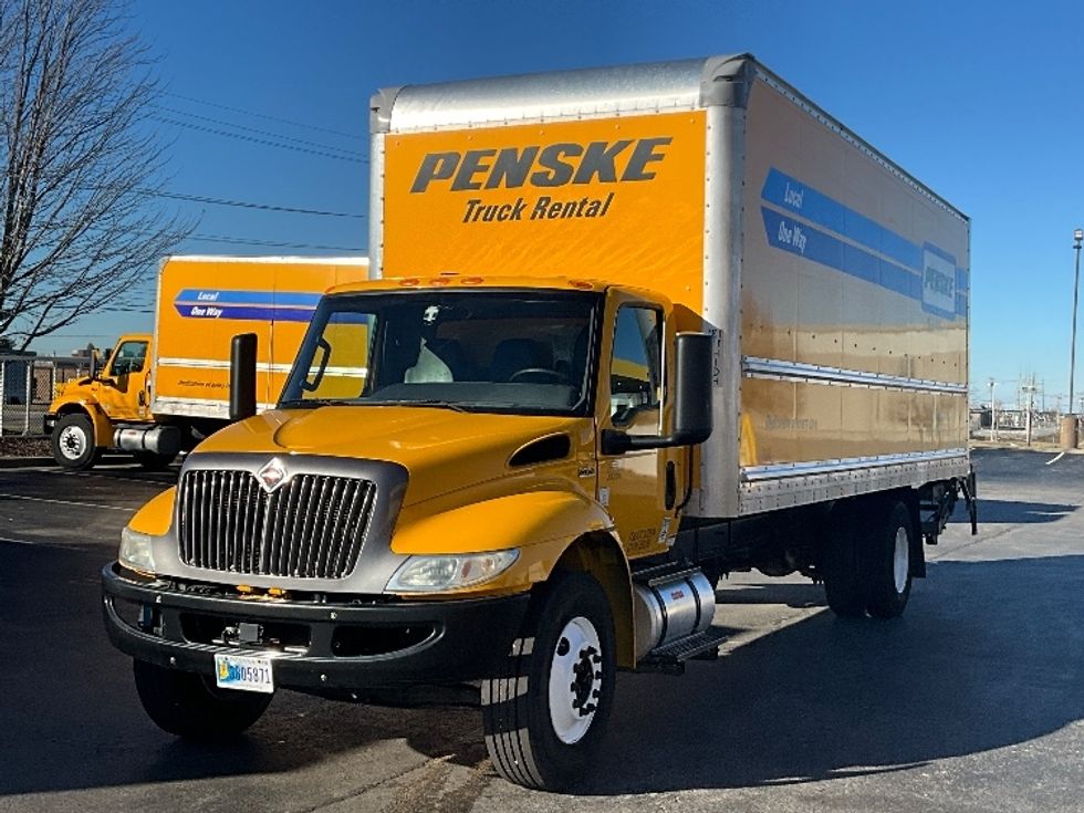 Medium Duty Box Truck-Light and Medium Duty Trucks-International-2022-MV607-Springfield-MO-256,728\n\t\tmiles-$ 42,500 - Image 3