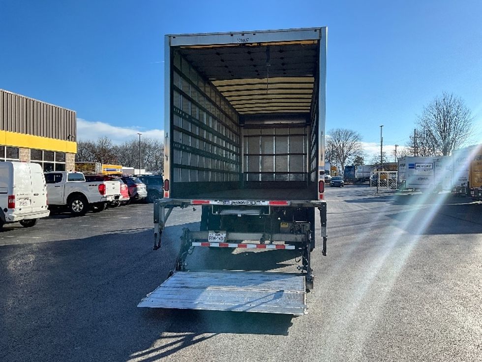 Medium Duty Box Truck-Light and Medium Duty Trucks-International-2022-MV607-Springfield-MO-256,728\n\t\tmiles-$ 42,500 - Image 9