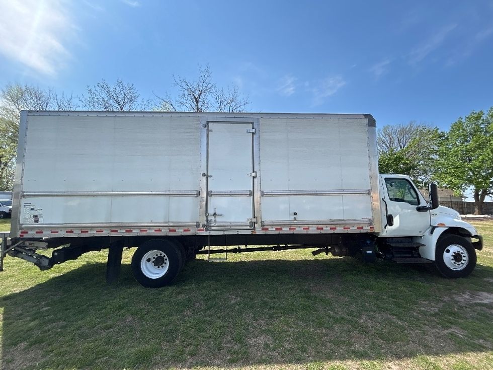 Medium Duty Box Truck-Light and Medium Duty Trucks-International-2022-MV607-Springfield-MO-259,254\n\t\tmiles-$ 43,250 - Image 15