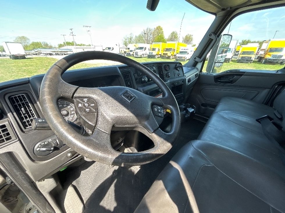 Medium Duty Box Truck-Light and Medium Duty Trucks-International-2022-MV607-Springfield-MO-259,254\n\t\tmiles-$ 43,250 - Image 17