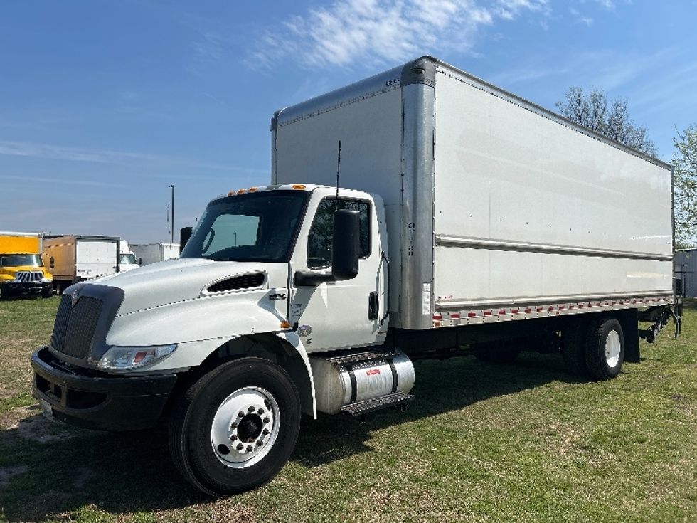 Medium Duty Box Truck-Light and Medium Duty Trucks-International-2022-MV607-Springfield-MO-259,254\n\t\tmiles-$ 43,250 - Image 3