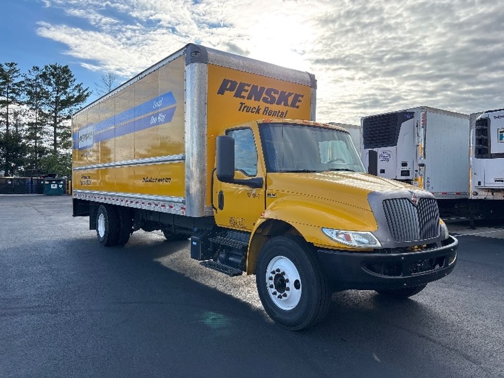 Medium Duty Box Truck-Light and Medium Duty Trucks-International-2022-MV607-Sterling-VA-196,250\n\t\tmiles-$ 45,000 - Image 1