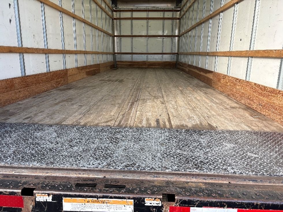 Medium Duty Box Truck-Light and Medium Duty Trucks-International-2022-MV607-Sterling-VA-196,250\n\t\tmiles-$ 45,000 - Image 10
