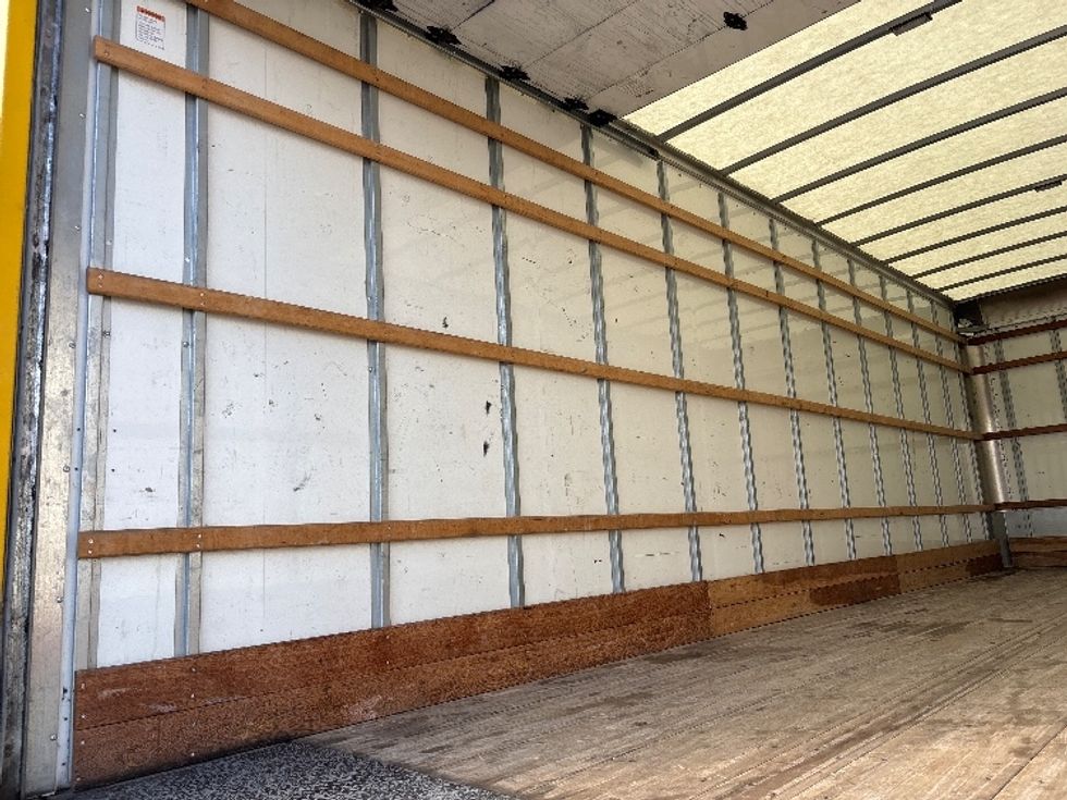 Medium Duty Box Truck-Light and Medium Duty Trucks-International-2022-MV607-Sterling-VA-196,250\n\t\tmiles-$ 45,000 - Image 11