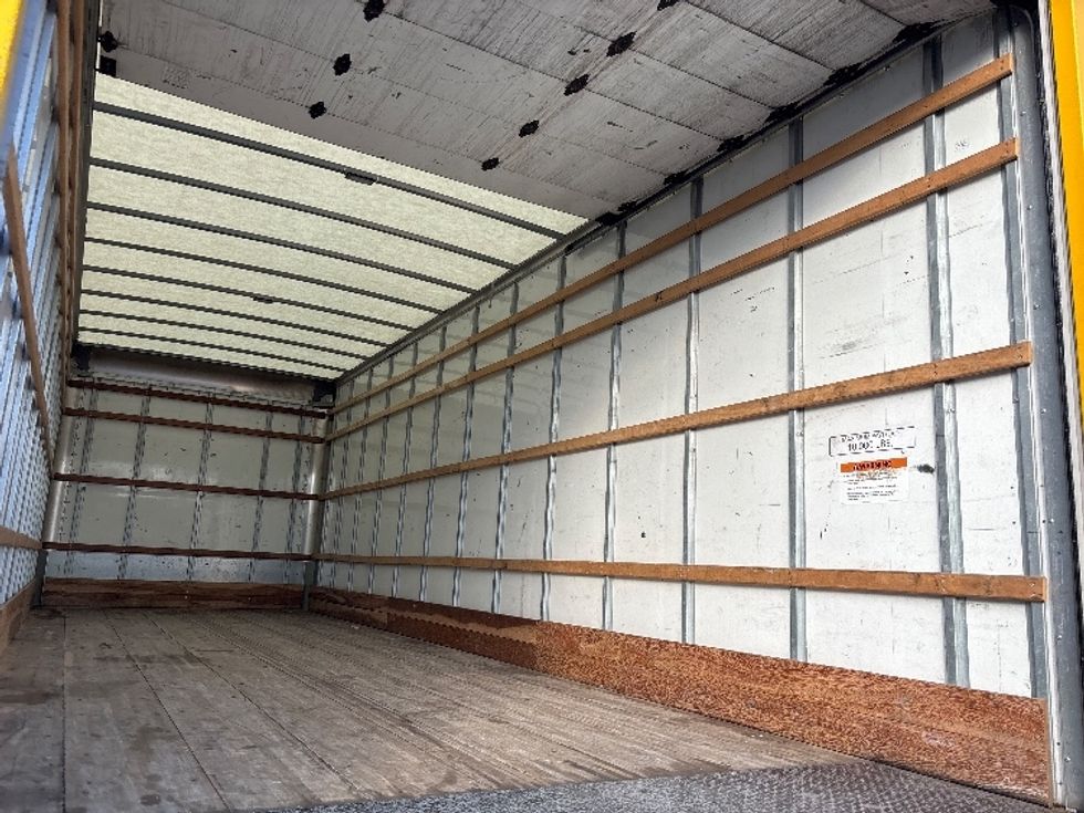 Medium Duty Box Truck-Light and Medium Duty Trucks-International-2022-MV607-Sterling-VA-196,250\n\t\tmiles-$ 45,000 - Image 12