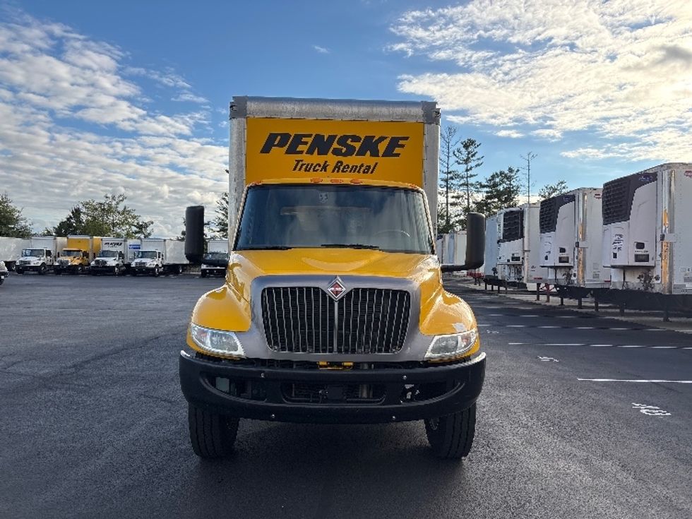 Medium Duty Box Truck-Light and Medium Duty Trucks-International-2022-MV607-Sterling-VA-196,250\n\t\tmiles-$ 45,000 - Image 2