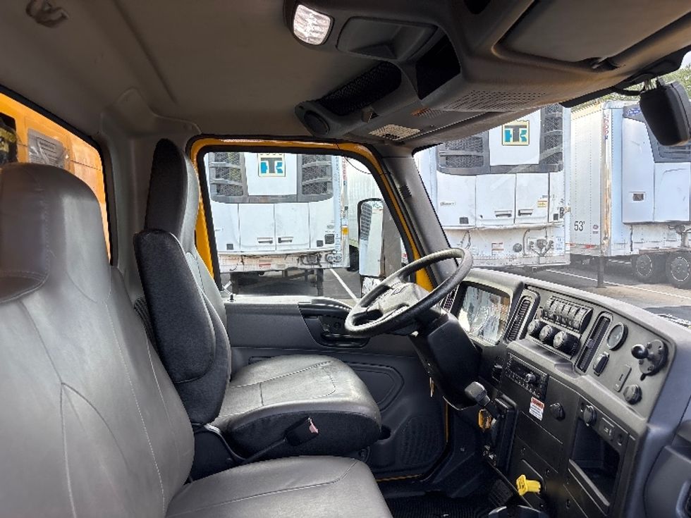 Medium Duty Box Truck-Light and Medium Duty Trucks-International-2022-MV607-Sterling-VA-196,250\n\t\tmiles-$ 45,000 - Image 22