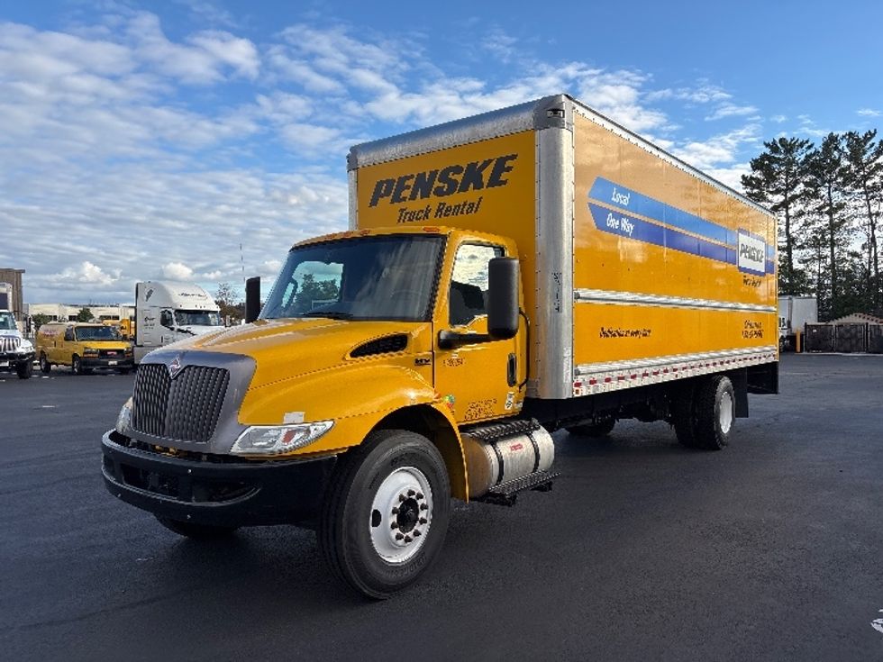 Medium Duty Box Truck-Light and Medium Duty Trucks-International-2022-MV607-Sterling-VA-196,250\n\t\tmiles-$ 45,000 - Image 3