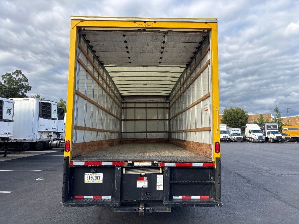 Medium Duty Box Truck-Light and Medium Duty Trucks-International-2022-MV607-Sterling-VA-196,250\n\t\tmiles-$ 45,000 - Image 8