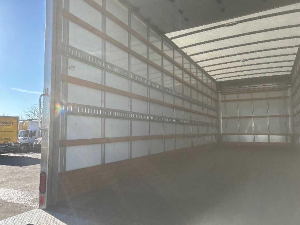 Medium Duty Box Truck-Light and Medium Duty Trucks-International-2022-MV607-Sterling-VA-235,760\n\t\tmiles-$ 44,000 - Image 11