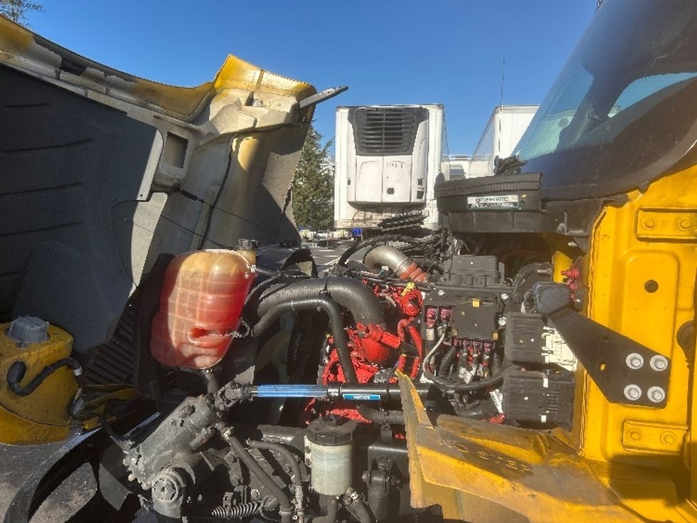 Medium Duty Box Truck-Light and Medium Duty Trucks-International-2022-MV607-Sterling-VA-235,760\n\t\tmiles-$ 44,000 - Image 24