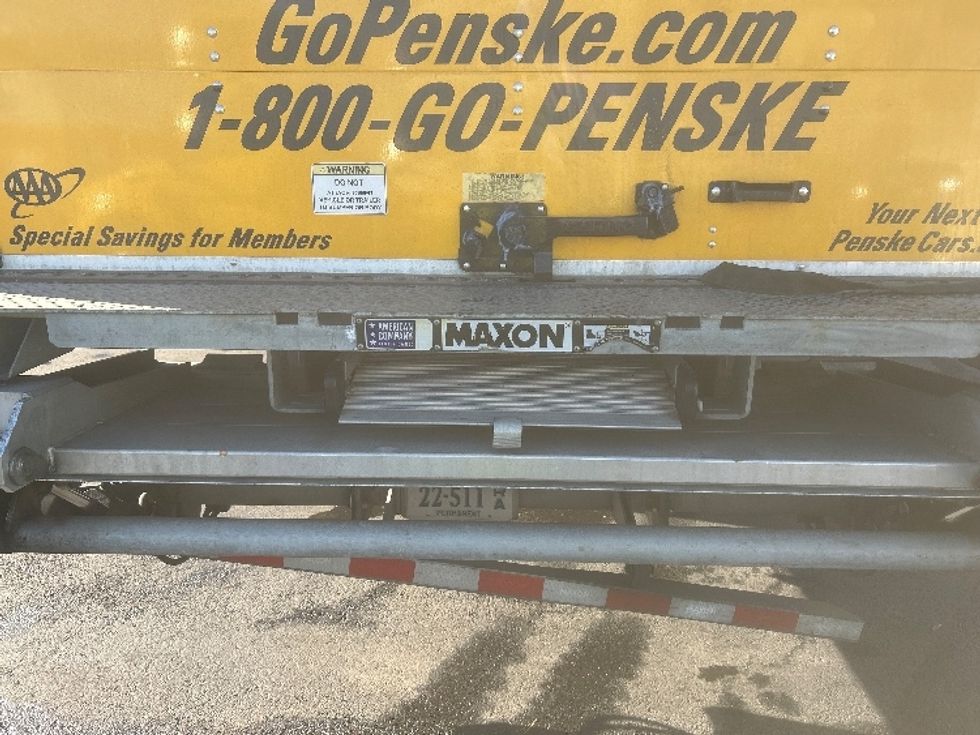 Medium Duty Box Truck-Light and Medium Duty Trucks-International-2022-MV607-Sterling-VA-235,760\n\t\tmiles-$ 44,000 - Image 25