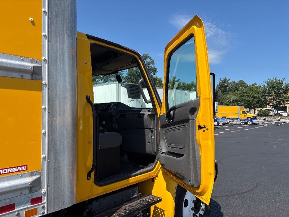 Medium Duty Box Truck-Light and Medium Duty Trucks-International-2022-MV607-Sterling-VA-236,324\n\t\tmiles-$ 37,000 - Image 20