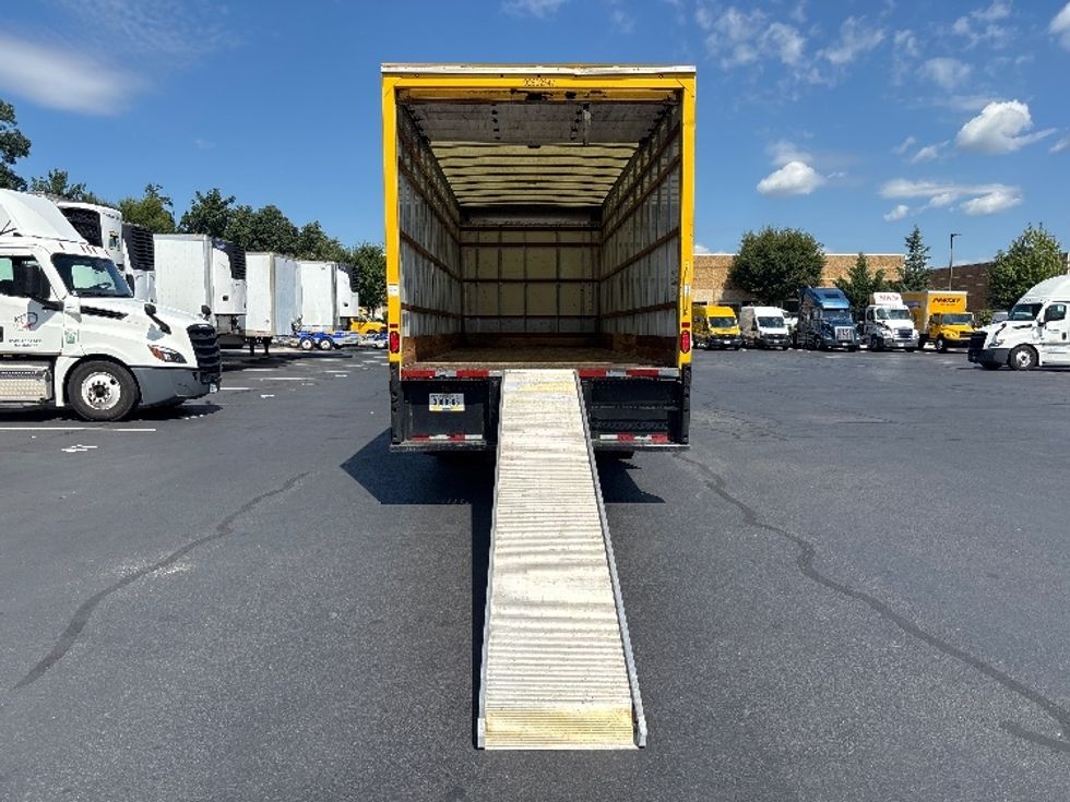 Medium Duty Box Truck-Light and Medium Duty Trucks-International-2022-MV607-Sterling-VA-236,324\n\t\tmiles-$ 37,000 - Image 9