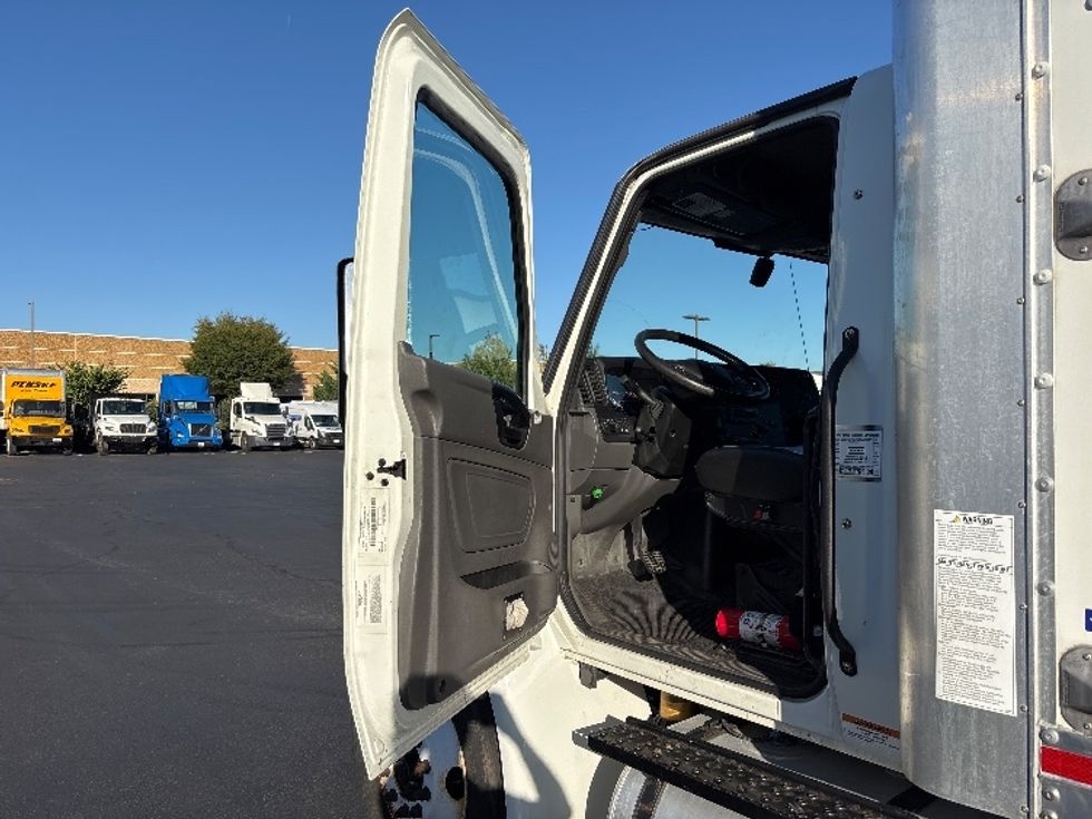 Medium Duty Box Truck-Light and Medium Duty Trucks-International-2022-MV607-Sterling-VA-241,524\n\t\tmiles-$ 41,000 - Image 16