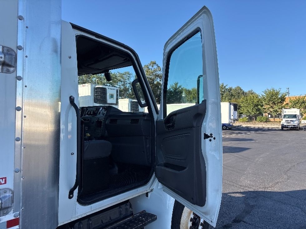 Medium Duty Box Truck-Light and Medium Duty Trucks-International-2022-MV607-Sterling-VA-241,524\n\t\tmiles-$ 41,000 - Image 20