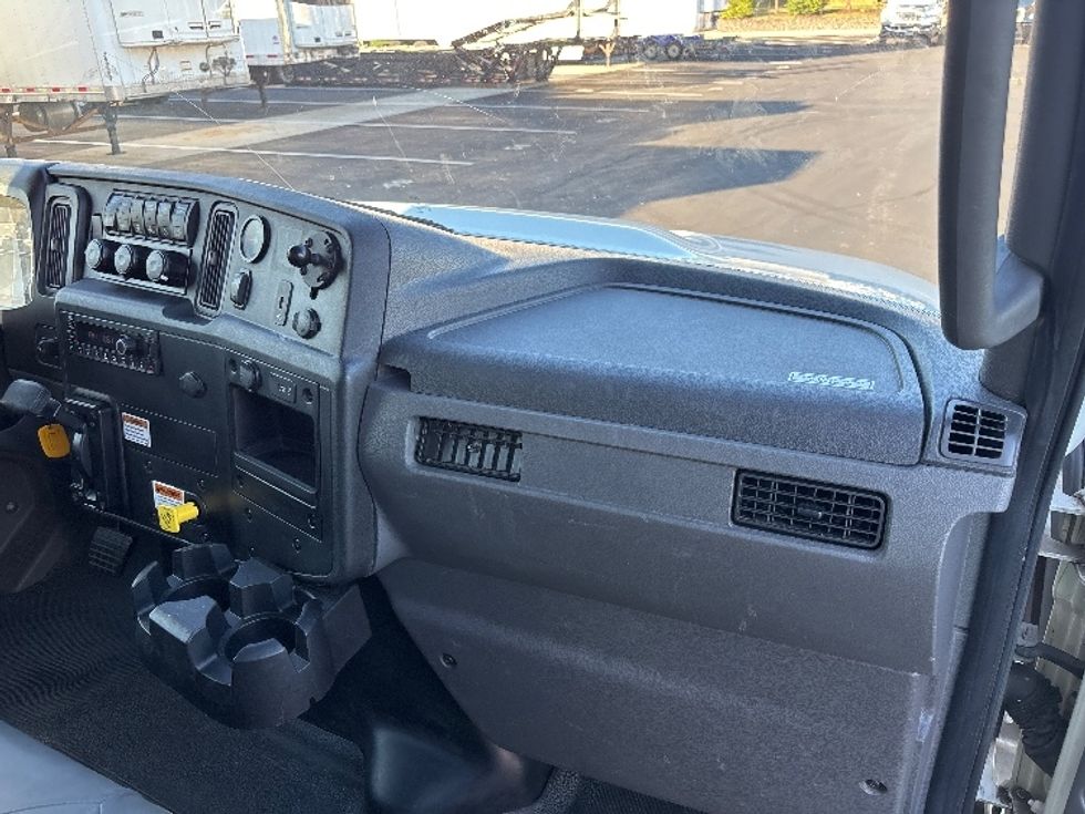 Medium Duty Box Truck-Light and Medium Duty Trucks-International-2022-MV607-Sterling-VA-241,524\n\t\tmiles-$ 41,000 - Image 21