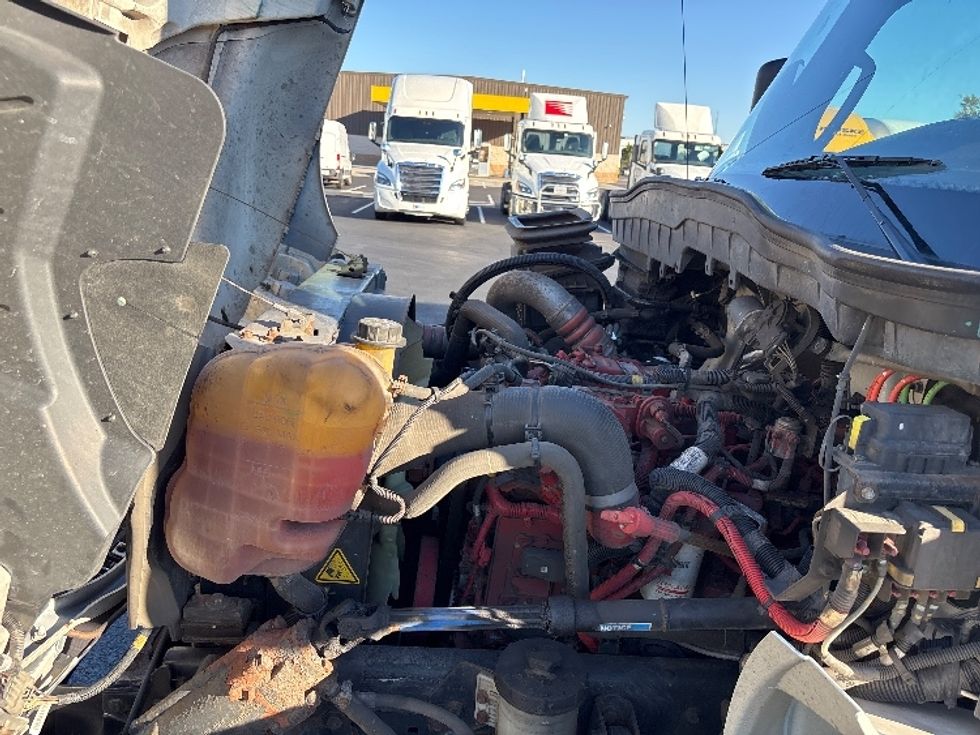 Medium Duty Box Truck-Light and Medium Duty Trucks-International-2022-MV607-Sterling-VA-241,524\n\t\tmiles-$ 41,000 - Image 24