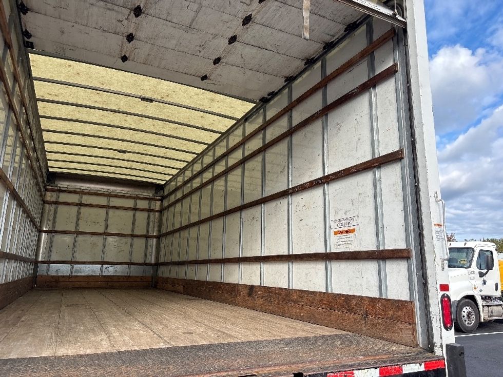 Medium Duty Box Truck-Light and Medium Duty Trucks-International-2022-MV607-Sterling-VA-242,064\n\t\tmiles-$ 40,750 - Image 12