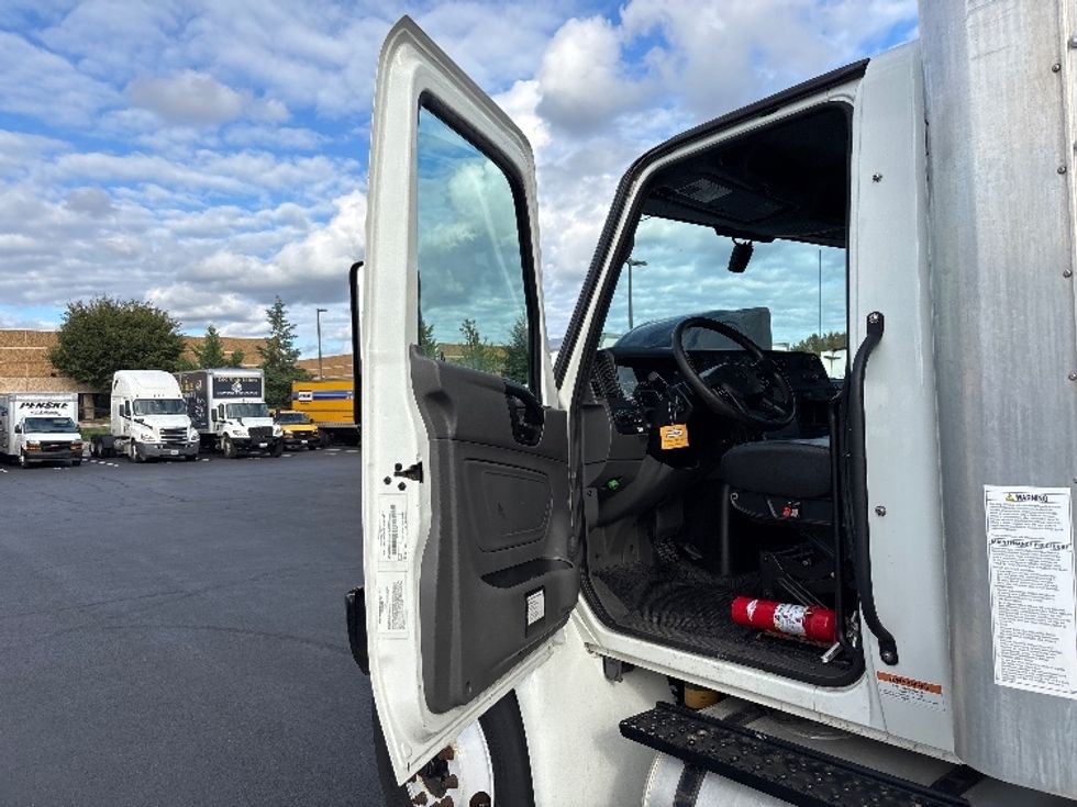 Medium Duty Box Truck-Light and Medium Duty Trucks-International-2022-MV607-Sterling-VA-242,064\n\t\tmiles-$ 40,750 - Image 16