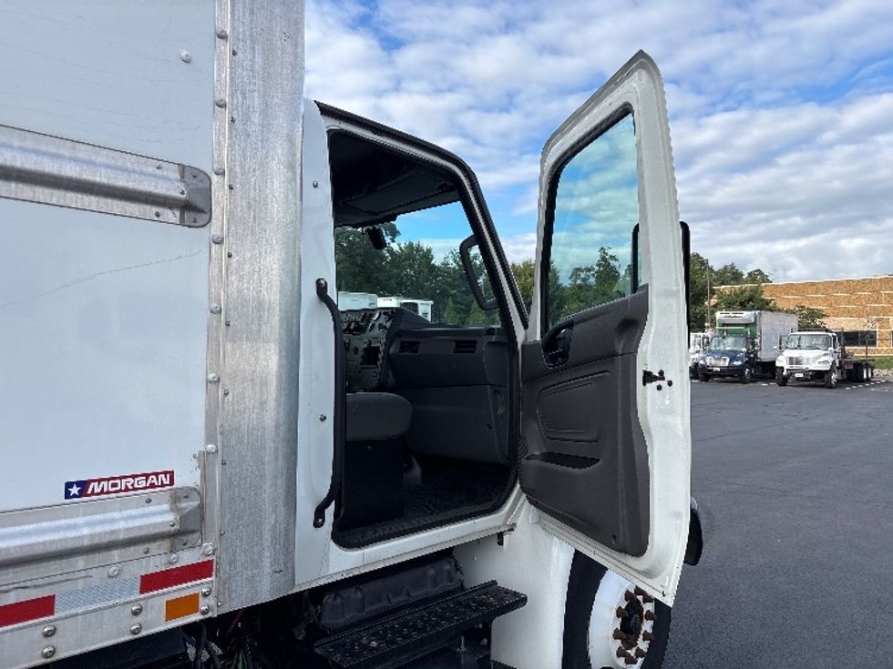 Medium Duty Box Truck-Light and Medium Duty Trucks-International-2022-MV607-Sterling-VA-242,064\n\t\tmiles-$ 40,750 - Image 20