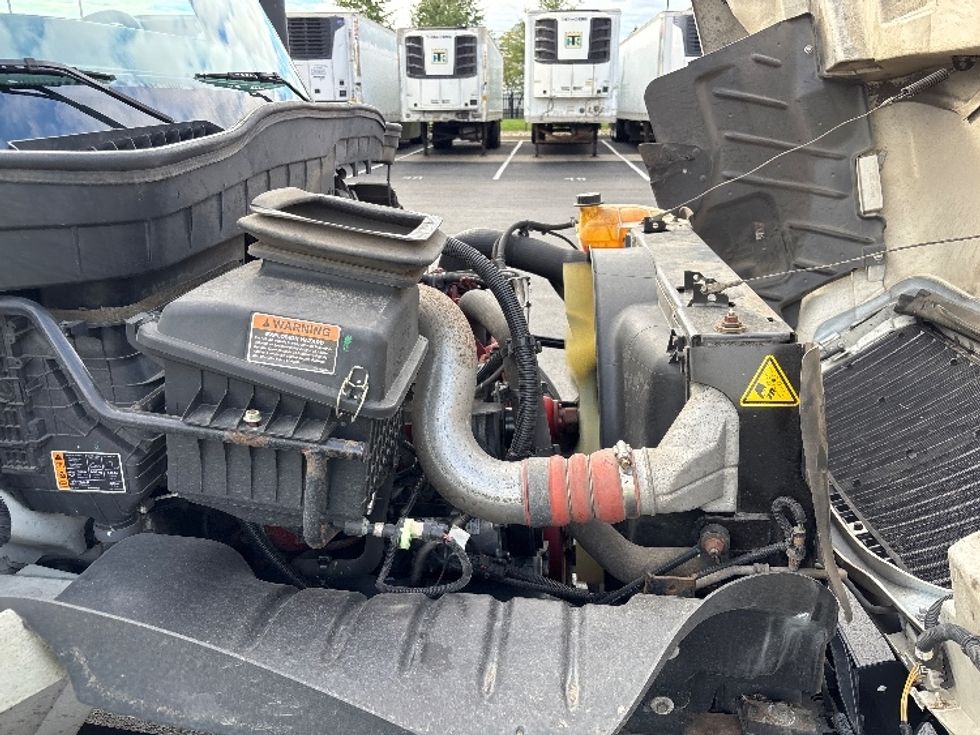 Medium Duty Box Truck-Light and Medium Duty Trucks-International-2022-MV607-Sterling-VA-242,064\n\t\tmiles-$ 40,750 - Image 23