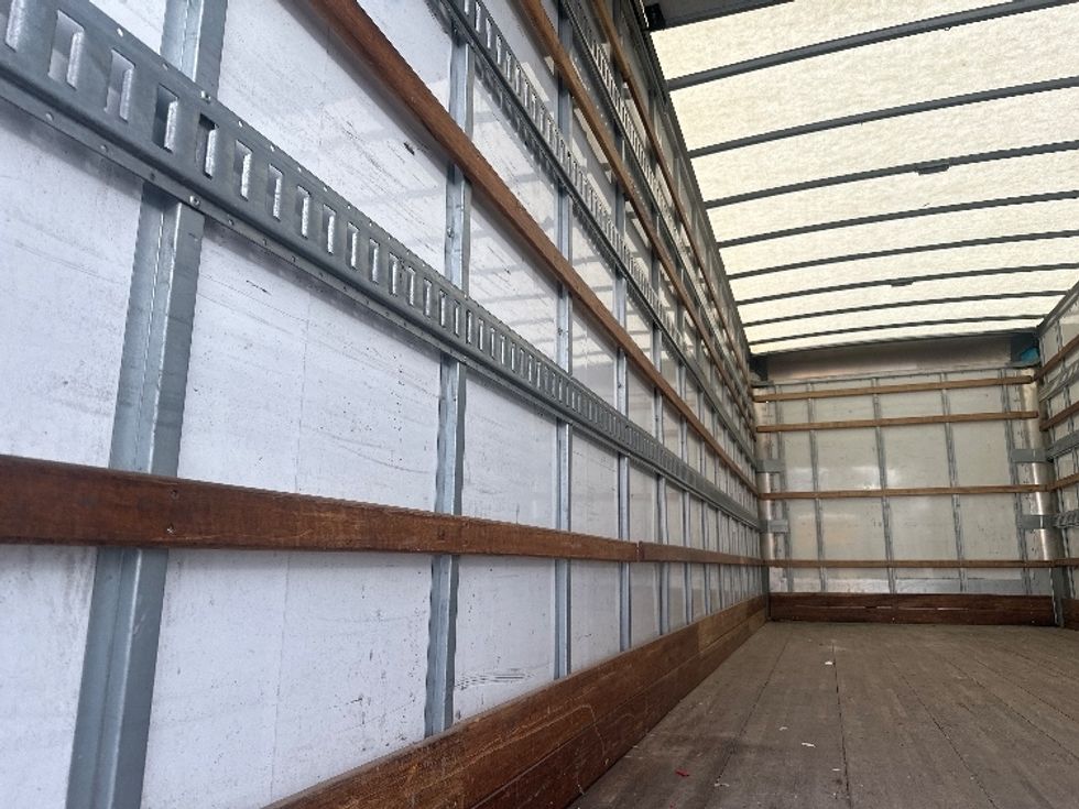 Medium Duty Box Truck-Light and Medium Duty Trucks-International-2022-MV607-Sterling-VA-90,201\n\t\tmiles-$ 70,750 - Image 11