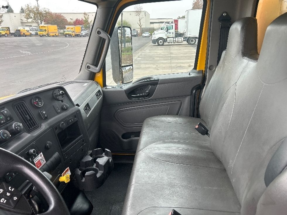 Medium Duty Box Truck-Light and Medium Duty Trucks-International-2022-MV607-Stockton-CA-175,777\n\t\tmiles-$ 57,750 - Image 19