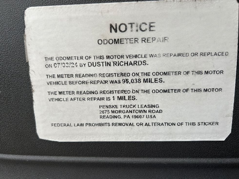 Medium Duty Box Truck-Light and Medium Duty Trucks-International-2022-MV607-Stockton-CA-175,777\n\t\tmiles-$ 57,750 - Image 25